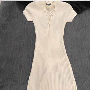 Bodycon dress size L but i’m small and fits great